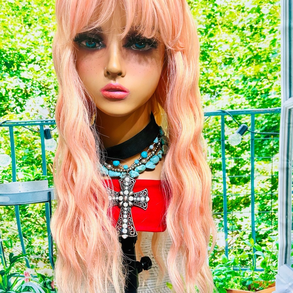 Long Wavy Pink Wig